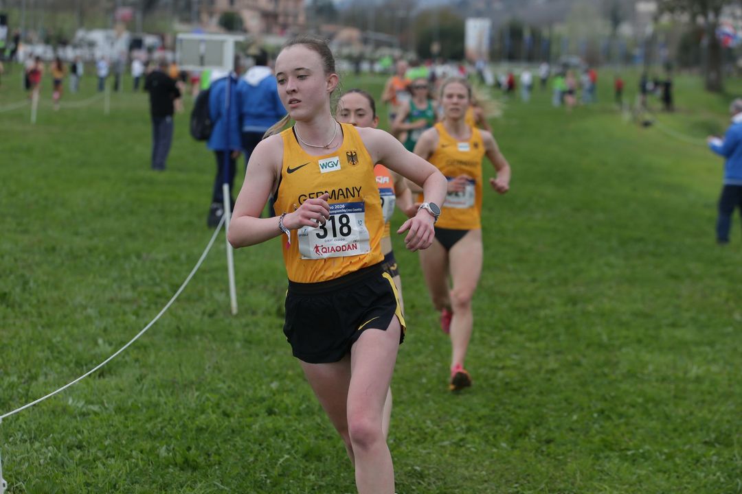 Carolin Hinrichs gewinnt Staffel-Bronze 