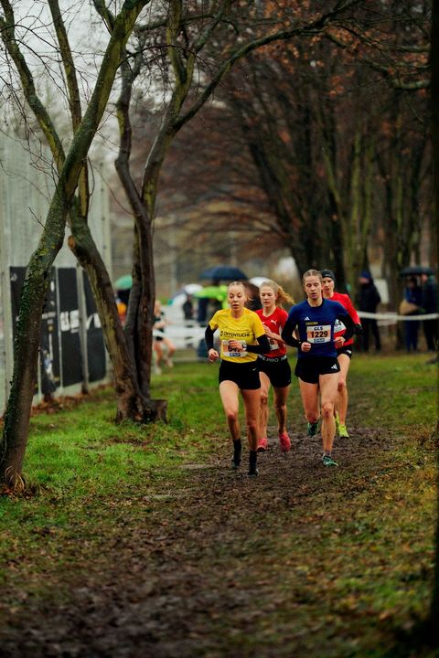 Lera Miller gewinnt DM-Bronze im Crosslauf 